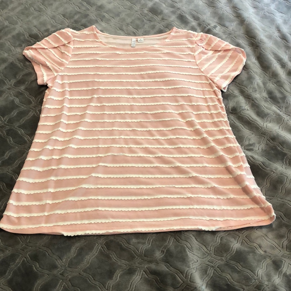 Elle pink and white shirt